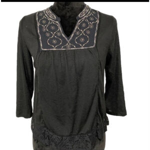 Knox Rose black lace yolk metallic thread top
